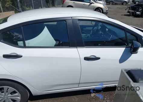 2024 Nissan Versa 1.6 S z USA, uszkodzony, nr VIN 3N1CN8DV5RL924441